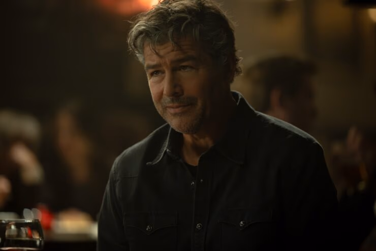 Kyle Chandler on Lanterns Finale: Hal and Halogram Were 'Never Fully Separated'