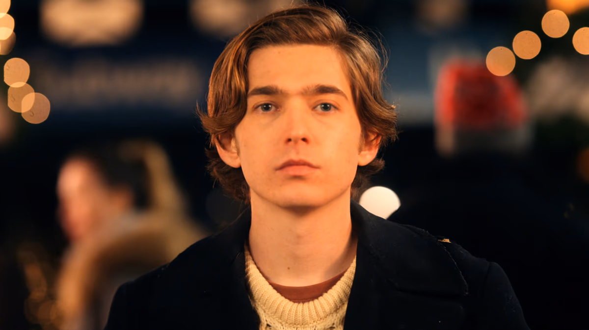 Resident Evil Star Austin Abrams' Charming Netflix Christmas Rom-Com