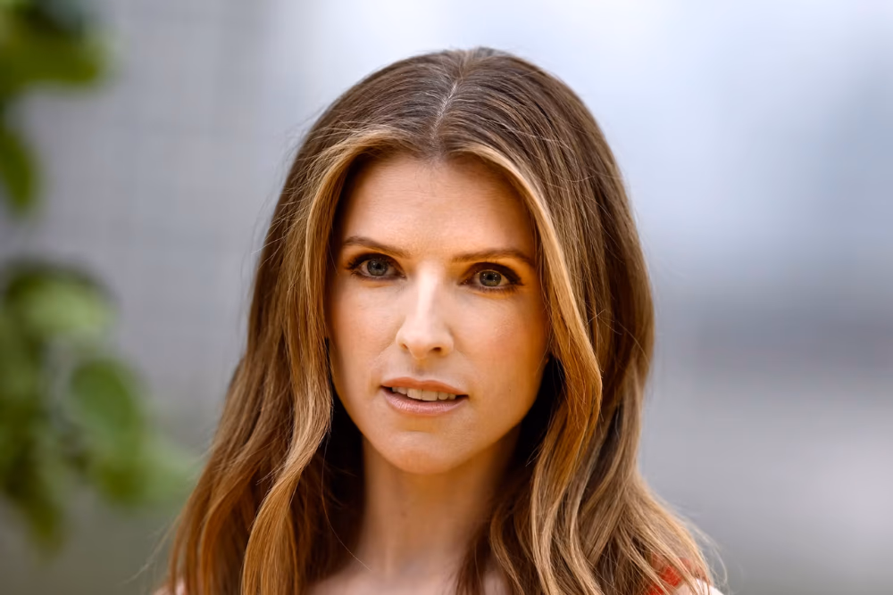 Anna Kendrick Compares 'Evelyn Hugo' Friendships to the Avengers