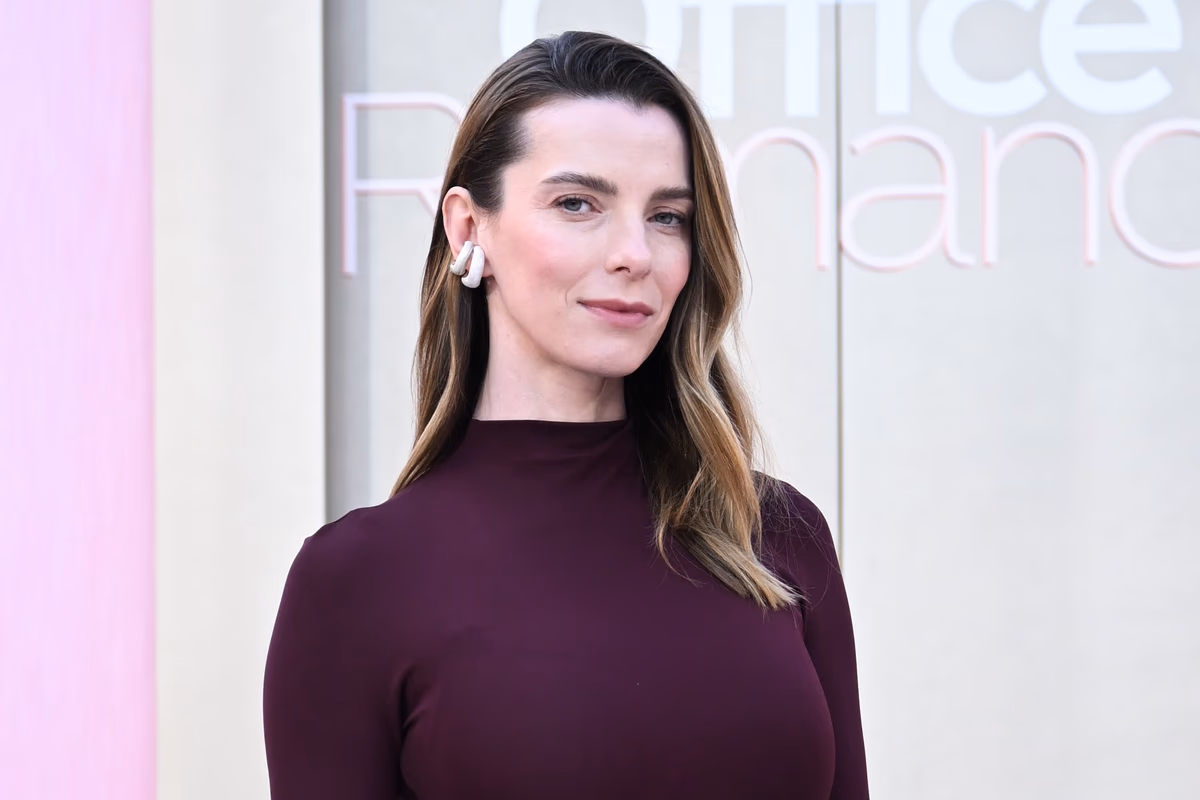 Betty Gilpin on 'Office Romance' Prosthetic: 'Pretty Freaked Out'