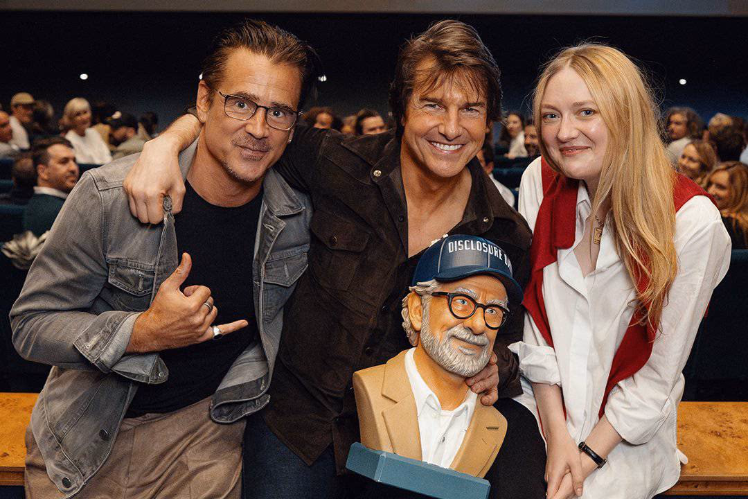 Cruise Reunites Spielberg Co-Stars for 'Disclosure Day' Premiere